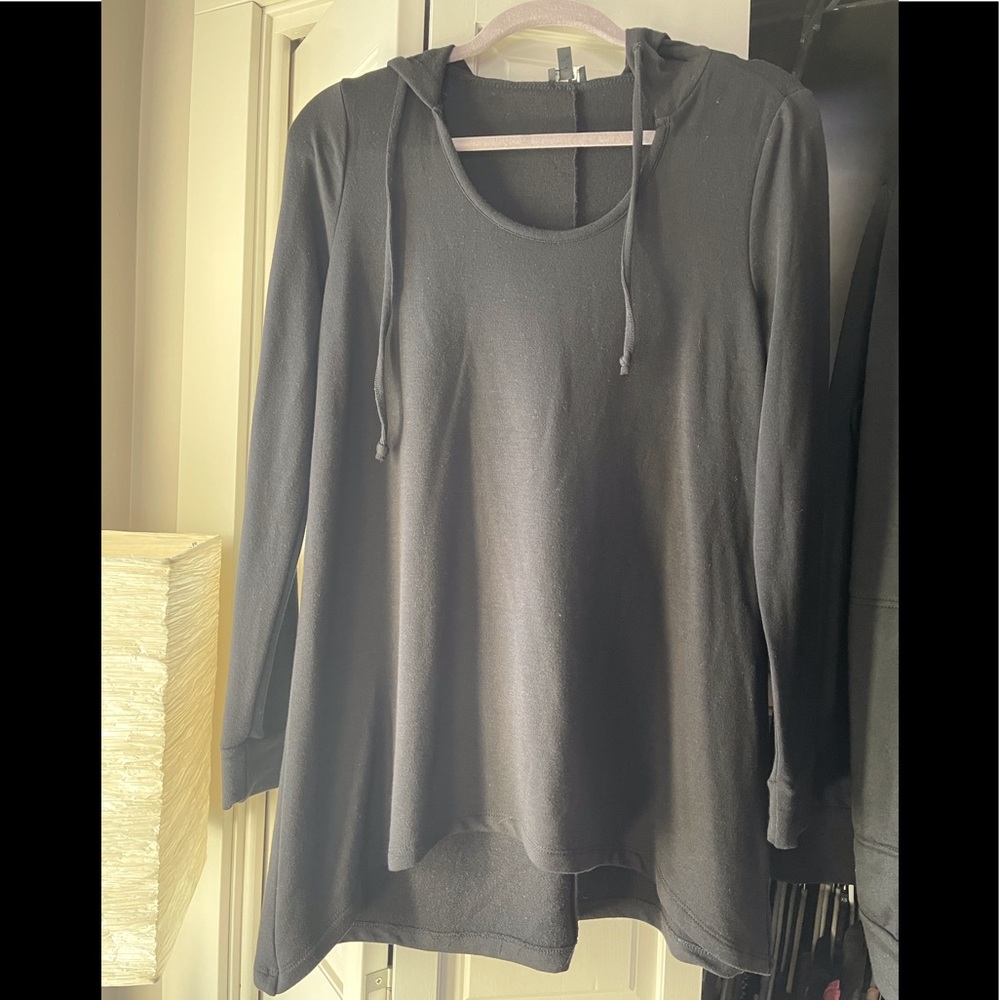 Cable and Gauge hi low shark cut tunic or dress black size M NWOT